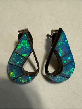 Vintage First Nations Native American Opal Teardrop Inlay Silver Earrings